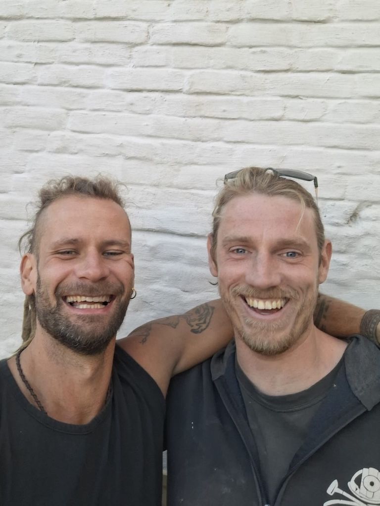 Geoffrey Ghyoot en collega Matthew samen aan het werk