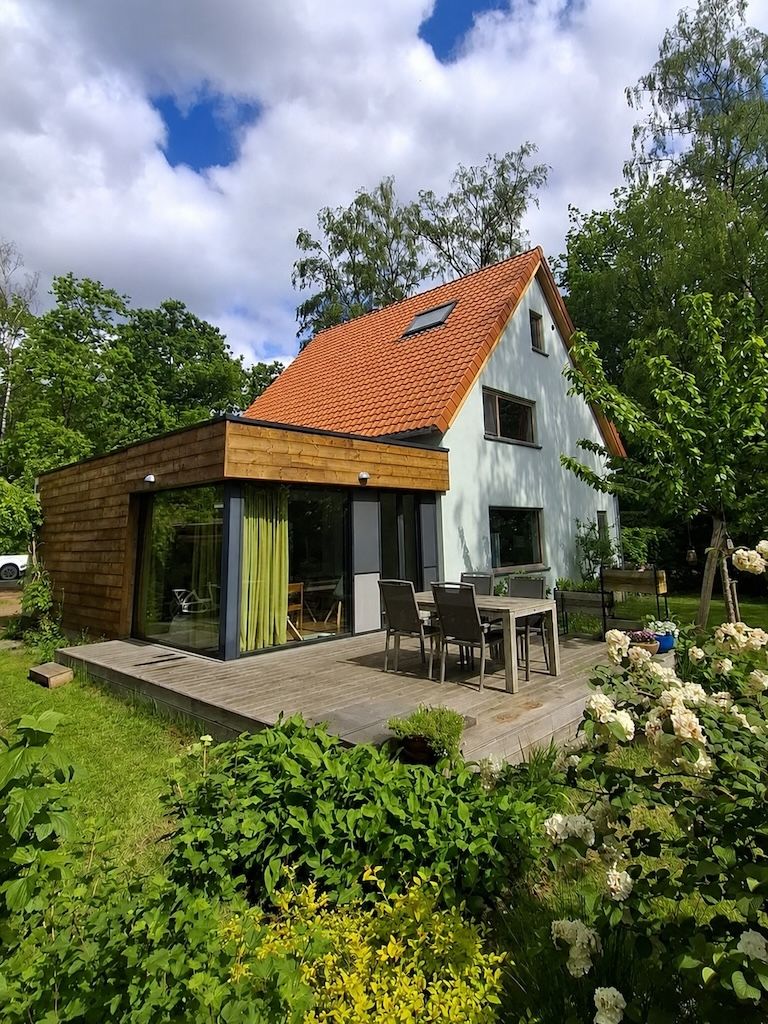 Voorbeeld van kalkbezetting op een woning